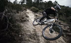 After his best friend dies in a racing accident, biking star joe agrees to go back on the wheels for an exhibition in chile. Yt Launches The Tues 29 Downhill Bike Mountain Bikes Press Releases Vital Mtb