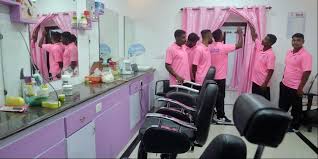 Find over 100+ of the best free beauty salon images. Kerala Capital Gets First Beauty Parlour Run By Inmates Of Poojapura Central Prison The New Indian Express