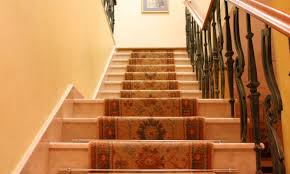 Para alcanzar la cima, es necesario superar los más de 200 escalones de la isla. Seguridad Infantil En La Entrada De La Casa Y Escaleras Hogarmania