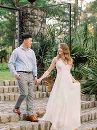 Sweet Moments And Scavenger Hunts Engagement Session Wedding Styles Engagement Locations