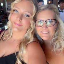 Who makes custom cornhole sets locally in Spalding County?