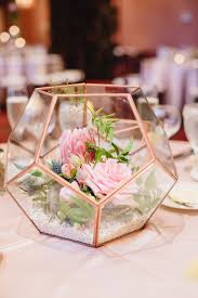 Terrarium Centerpiece Modern Geometric Wedding Decor By Studio Vincca Ukrasheniya V Centre Stolov Na Svadbe Svadebnye Idei Vaza Bez Cvetov