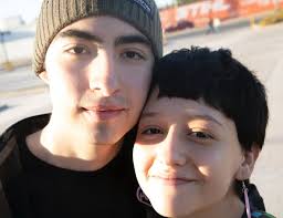 El talento dentro del salón de clases: estudiante de la UPD debuta cómo  artista en la actuación