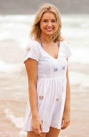 Home and away star kassandra clementi hits the beach with cute little baby. Kassandra Clementi S Reverse Take On The Journey From Aussie Soap To Hollywood Daily Telegraph
