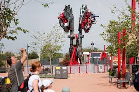 Crazy pistons, es una atracción inspirada en el movimiento de los pistones de un auténtico motor ferrari. New Kids Addition To Ferrari Land As Portaventura Targets 5 Million Visitors Attractionsmanagement Com News