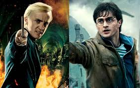 Draco malfoy's wand was 10 long, made of hawthorn wood, and had a unicorn hair core. Draco Malfoy Actor Believes Theory That Harry Potter Had A Crush On Him