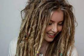 Dreading hair naturally is easy as can be. Annoying Things People Do When You Have Dreadlocks Dreadlocks Girl Beautiful Dreadlocks Natural Dreadlocks