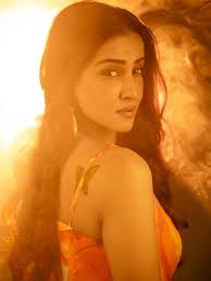 Sanna V Suri (@sannavannitasuri) • Instagram photos and videos