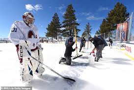 Et but then was moved to 2 p.m. Sun 1 Nhl 0 Outdoor Hockey Game Is Delayed Eight Hours At Lake Tahoe Due To Melting Ice Duk News