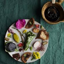 Restaurant Noma In Christiania Kopenhagen Creme Guides Food Copenhagen Food Restaurant Recipes