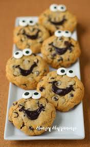 Smiley Face Chocolate Chip Cookies Fun Desserts Recipe Fun Desserts Chip Cookies Desserts