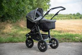 Sie den vorderen metallbügel (4, abb iii) unter der wanne und. Test Tfk Joggster Adventure 2 Mit Multi X Wanne Babyartikel De