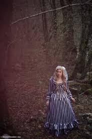 At seventeen, she was featured in 'fear and loathing in las vegas', and 'buffalo '66'among several other films. The Dress With Black And White Stripes Of Katrina Van Tassel Christina Ricci In Sleepy Hollow Spotern