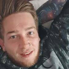 𝕷𝖚𝖐𝖆 𝕻𝖍𝖔𝖊𝖓𝖎𝖝 (@lukajessie1)