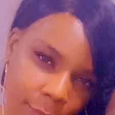 What colors and decor would complement chocolate brown furniture?