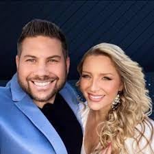 Amanda Amyx's Instagram, Twitter & Facebook