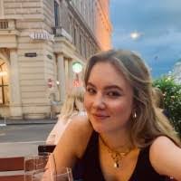 Faye Altman's Instagram, Twitter & Facebook