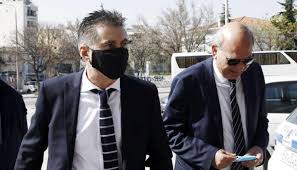 Κάθε λωρίδα αντιπροσωπεύει ένα έτος, γραφικά του ed hawkins, με δεδομένα από berkeley earth. Tf7apoodqnzpjm