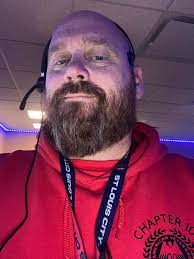 It's side by side Saturday! Steve in red fits the bill.