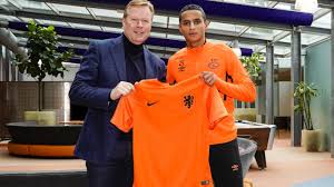 There was already a laundry list of incidents in the past season, after which psv coach roger schmidt once removed him. Mohamed Ihattaren Kiest Voor Oranje Onsoranje