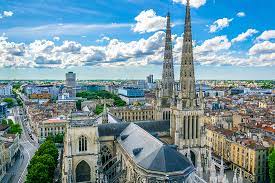Bordeaux is also one of the centers of gastronomy 7 and business tourism for the organization of international congresses. Bordeaux In Frankreich Sehenswurdigkeiten Tipps Fur Die Weinstadt