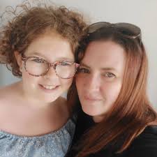 Best autograph books? I'd prefer to buy one to take with me but a lot I see  online