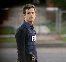 Pin By Sharon On Criminal Minds In 2019 Spencer Reid Criminal Minds Matthew Gray Gubler Matthew Gray
