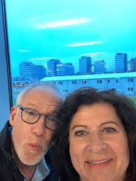 Buongiorno! To start my last full day in Florence. These little paintings I  give to people we met here in Florence who have been so kind to us.