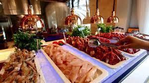 In this video i go to bahrain again and have fun at the novotel with my friends from my compound. Brunch At The Movenpick Hotel Bahrain Youtube