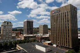 On july 2, 2020, first horizon bank and iberiabank reached an important milestone by legally insurance products are provided by first horizon insurance services, inc. First Tennessee Bank To Change Name This Fall Chattanooga Times Free Press