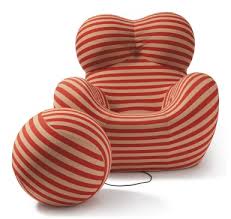 Pesce has worked as an architect, urban planner, and industrial designer. Gaetano Pesce Up 5 Donna Chair And Up 6 Ottoman Game On Property From The Collection Of Ryan Brant 2019 Sotheby S