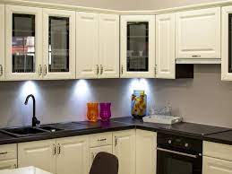 But when it comes to choosing the best under cabinet light, you'll have to keep in mind several features and know which brands are reliable to invest in. 10 Best Under Cabinet Lighting 2021 Lightscoop