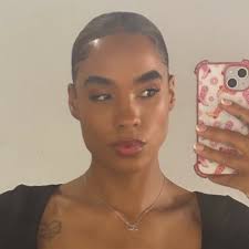 Sass McCoy (@SassMcCoy)