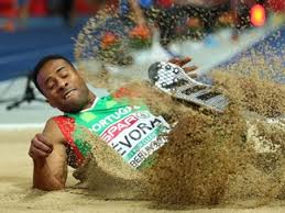 A posição de nelson évora no ranking continua confortável, mas é feita com resultados de 2018 e 2019, nomeadamente o título de campeão europeu, em. Nelson Evora Critica Naturalizacao De Pichardo E Classifica Processo Como Uma Borrada Modalidades Correio Da Manha