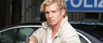 Nach 73 folgen, in denen die autobahn sein revier war, ging er vom gas. Alarm Fur Cobra 11 Hauptdarsteller Daniel Roesner Verlasst Die Actionserie