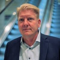 100+ "Erik Eng" profiles