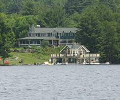 North tea lake 96 km. Celebrities Who Summer In Muskoka Jayne S Cottages