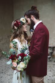 Cool Indie Wedding Inspiration Perfect For Autumn Winter Weddings Indie Wedding Wedding Wedding Inspiration