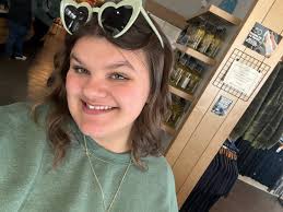 Hey everyone, my roommate and I are looking for 2 girls to join us in the  fall! We are both sophomores studying aviation and nursing (juniors in the  fall). We are very