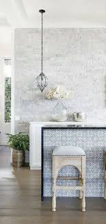 Fancy lanterns and lamps give subdued light while candles will only add mystery to a decor in this truly beautiful and elegant style. My Guide To Moroccan Style Making Your Home Beautiful