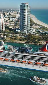 Travel Miami Boat