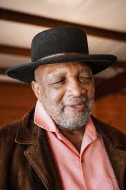 A New Sound for the Echo — THE BITTER SOUTHERNER