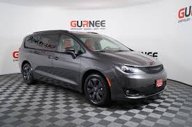 2019 chrysler pacifica hybrid limited. New 2020 Chrysler Pacifica Hybrid Hybrid Limited For Sale In Glendale Heights Il 21230 2c4rc1n76lr261458