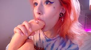 Emmbielle Is Both Cute And Naughty During Her Blowjob Tease | AltPorn.net -  alt.porn erotica