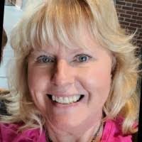 Christine Pettigrew's Instagram, Twitter & Facebook