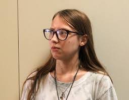 Dexter Longley's Instagram, Twitter & Facebook