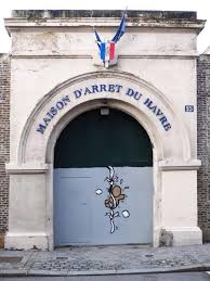 Interview Le Gouzou De Jace Parcourt Nos Villes Adagio 100 Adresses En Europe Artiste De Rue Street Art Art Urbain