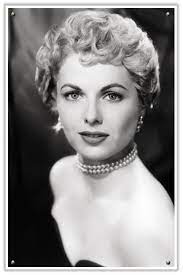 Die 50er jahre waren die zeit von elvis, marilyn monroe und der jungen romy schneider. Veiledhaven Com 50er Frisur Frisuren Kurzhaar Haar Styling