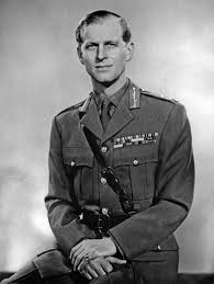 Edinburgh dükü prens philip mountbatten, 1921'de yunanistan'da dünyaya geldi ve doğumda. Prince Philip And 25 Facts Royal Fans Might Have Missed About Him
