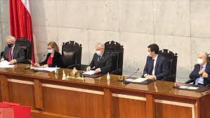 Piñera ranks among chile's richest persons. Los Motivos Que Obligaron A Pinera A Firmar La Ley De Retiro De Las Pensiones En